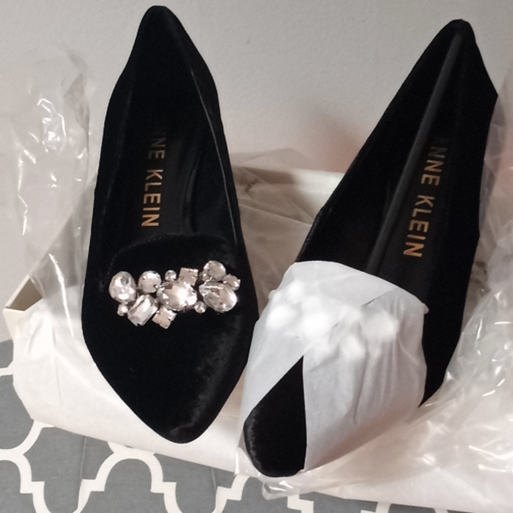 Anne Klein Black Akkamy size 7 1/2 M